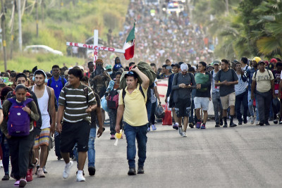 Μεξικό: Τεράστιο καραβάνι μεταναστών κατευθύνεται προς τα αμερικανικά σύνορα