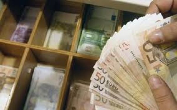 ΓΓΔΕ: Στόχος για έσοδα 48,4 δισ. ευρώ το 2015