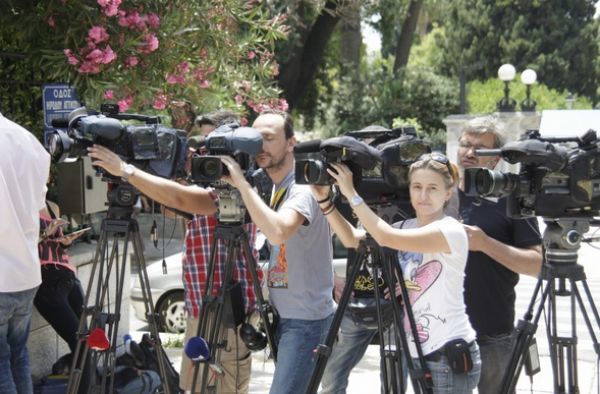 700 ξένοι δημοσιογράφοι, 100 φωτορεπόρτερ και 105 κανάλια στο Ζάππειο για το δημοψήφισμα