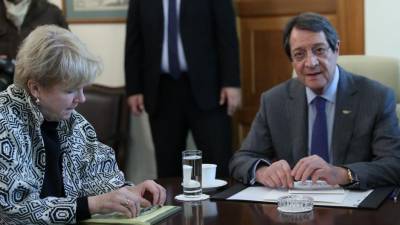 Κύπρος: Συνάντηση μεταξύ Αναστασιάδη- ειδικής απεσταλμένης του ΓΓ του ΟΗΕ