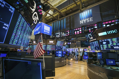 Σε ανοδική τροχιά παραμένει η Wall Street