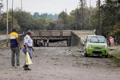 Εννέα νεκροί και 40 τραυματίες από έκρηξη βυτιοφόρου στη Ν.Αφρική