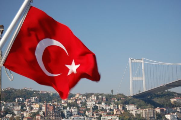 Moody&#039;s: Το πραξικόπημα έφερε υποβάθμιση της Τουρκίας σε Ba1