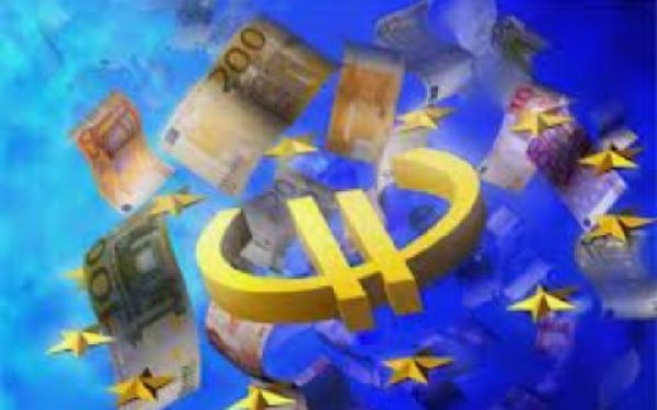 Στα 13,6 δισεκ. ευρώ αυξήθηκε το πλεόνασμα της ευρωζώνης
