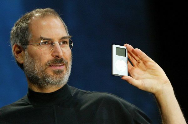 Ψάχνουν «μαλλιαρούς» κομπάρσους για τη νέα ταινία για τον Steve Jobs
