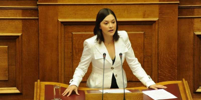 Γιαννακοπούλου: Η Βουλή στέλνει μήνυμα σεβασμού στην ισότητα