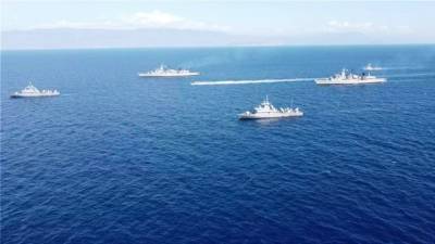 Ο ελληνικός στόλος «περιφρουρεί» το Ορούτς Ρέις (photos &amp; videos)