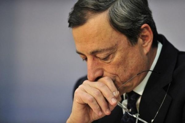 Τηλεφώνημα Ντράγκι σε Σόιμπλε για το QE της ΕΚΤ