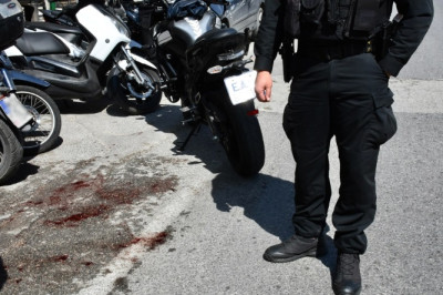 Επίθεση με μαχαίρι έξω από το Εφετείο Αθηνών- Ένας τραυματίας