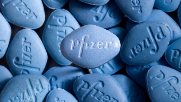 Pfizer: Βουτιά στα έσοδα για τρίτο διαδοχικό τρίμηνο