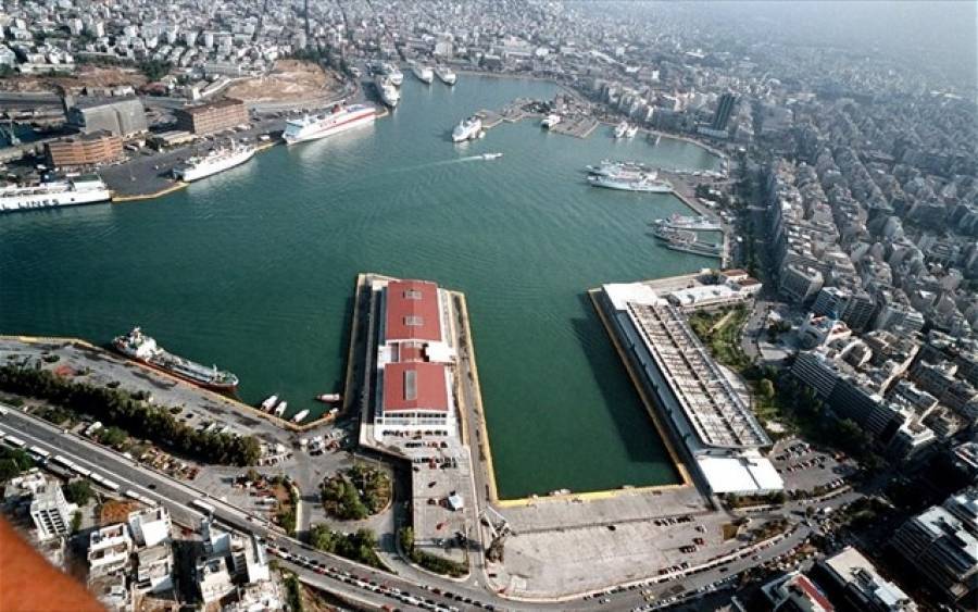 Αναστολή της 48ωρης απεργίας στο λιμάνι του Πειραιά
