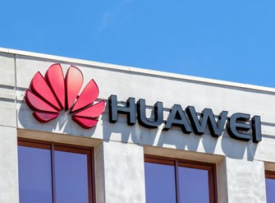 «Τεχνολογικός» πόλεμος ΗΠΑ-Κίνας: Μπλοκάρονται οι εξαγωγές της Huawei