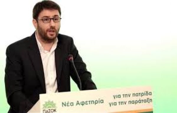 Στο «κόκκινο» οι τριαντάρηδες του ΠΑΣΟΚ πιέζουν για εκλογές