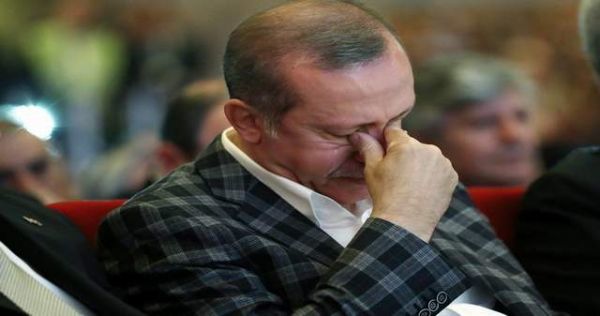 Bloomberg: Οι επενδυτές δεν εμπιστεύονται πλέον την τουρκική οικονομία
