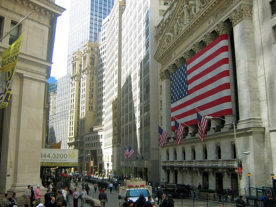 ΗΠΑ: Πτώση 45% στα κέρδη των τραπεζών το τέταρτο τρίμηνο