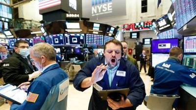 Wall Street: Η απασχόληση ηρέμησε τους φόβους για τον πληθωρισμό