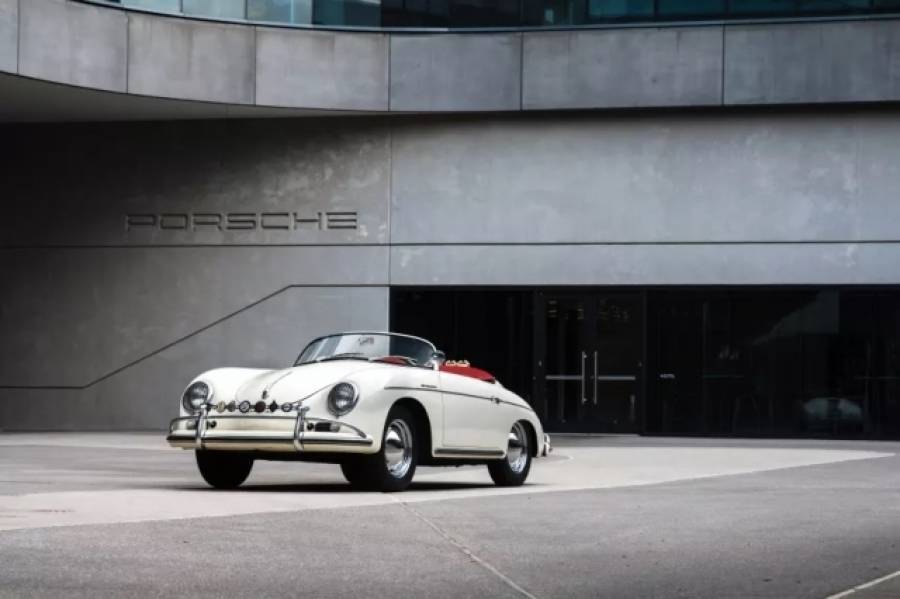 Μια σπάνια και «χρυσή» Super Porsche (εικόνες)