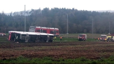 Δύο εκτροχιασμοί τρένων στην Ελβετία, με αρκετούς τραυματίες