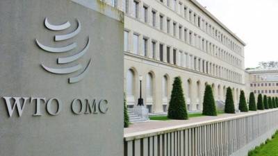ΠΟΕ: Παράταση 6 μηνών στη μη επιβολή δασμών στο eCommerce