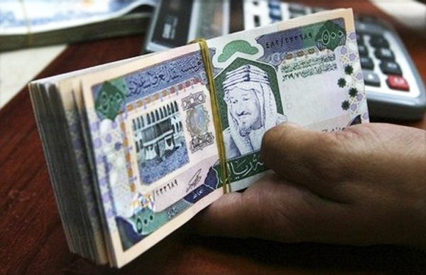 «Ένεση» ρευστότητας 5,3 δισ. δολαρίων στις τράπεζες της Σ. Αραβίας