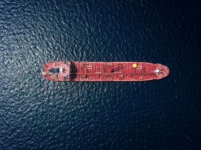 Καύσιμα: Κόστος-ρεκόρ στις θαλάσσιες μεταφορές μετά τις κυρώσεις στη Ρωσία