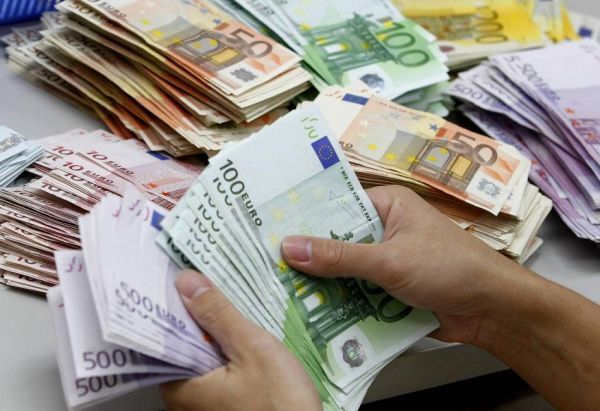 «Χάθηκαν» 4δισ. ευρώ από τις τράπεζες στις αρχές του 2017