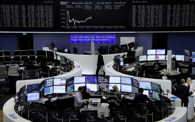 Υποχώρησαν οι Ευρωαγορές μετά το ρεκόρ του FTSE100