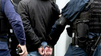 Συνελήφθησαν δύο αντιεξουσιαστές με 39 μολότοφ στον Πειραιά