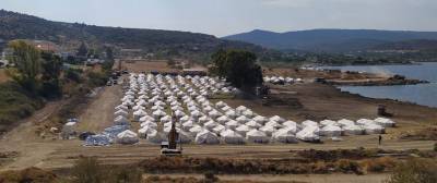 Μεταφορά 700 προσφύγων από το Καρά Τεπέ σε δομές