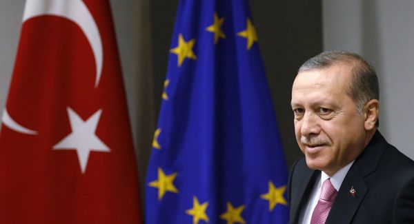 Ερντογάν εναντίον ΕΕ: Δώσατε 400δισ. στην Ελλάδα, στην Τουρκία τίποτα