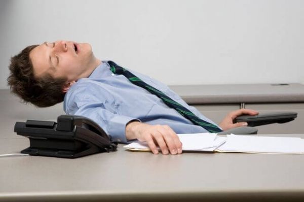 Βαρύ το κόστος της στέρησης ύπνου των εργαζομένων για τις επιχειρήσεις