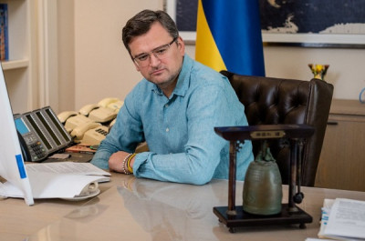 Ο Κουλέμπα απορρίπτει τα περί «ψύχρανσης» στις σχέσεις Ελλάδας-Ουκρανίας