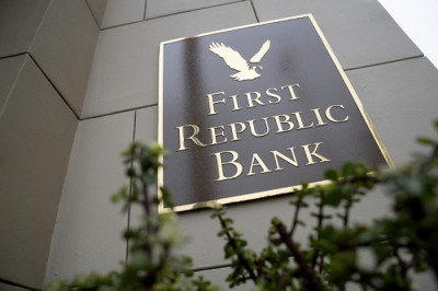 Νέα «βουτιά» ύψους 20% για τη μετοχή της First Republic Bank