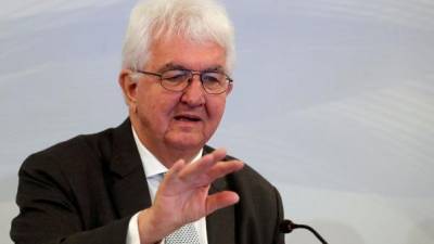 Holzmann: Υπαρκτό σενάριο η ΕΚΤ να αγοράζει μετοχές αντί ομολόγων