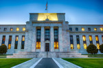 Fed: Πιθανή μείωση επιτοκίων, παρά τον επίμονα υψηλό πληθωρισμό