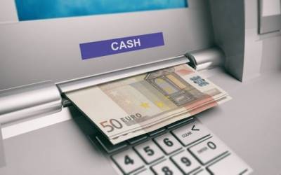 Τριήμερο «εργασίας» στα λογισμικά των τραπεζών για αλλαγές στις χρεώσεις