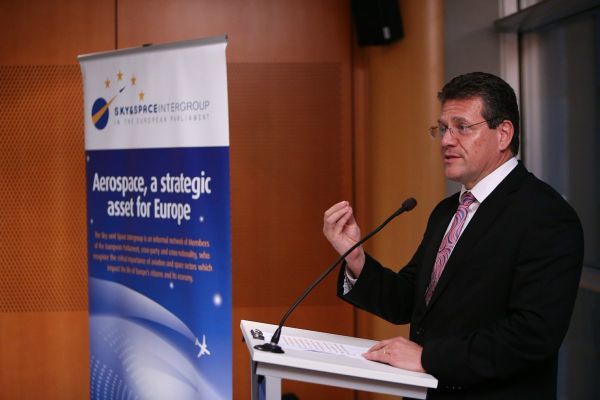 Σέφτσοβιτς (Κομισιόν):Κοντά σε συμφωνία για τις λιγνιτικές μονάδες της ΔΕΗ