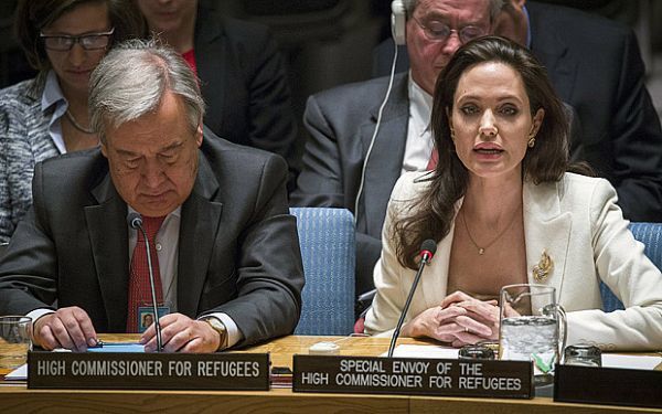 Τζολί εναντίον ΟΗΕ: &quot;Αποτύχατε στη Συρία&quot;