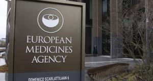 EMA: Τα οφέλη του εμβολίου Astrazeneca, περισσότερα από τους κινδύνους