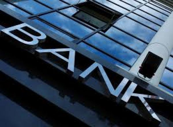 Bad banks από Εθνική και Πειραιώς