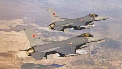 Υπέρπτηση τουρκικών F-16 στον Έβρο μόλις στα 500 πόδια