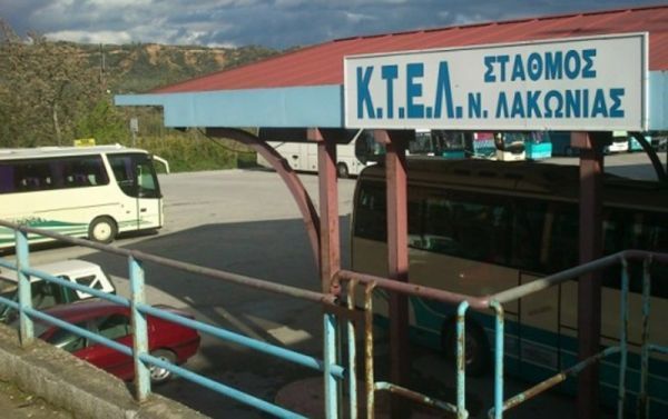 Σύγκρουση λεωφορείου του ΚΤΕΛ Λακωνίας με φορτηγό στην περιοχή Σπαθοβούνι