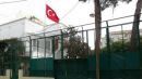 Μολότοφ κατά διμοιρίας ΜΑΤ έξω από το τουρκικό προξενείο