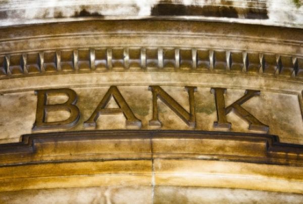 Oδηγός οι ισπανικές τράπεζες για τις ελληνικές