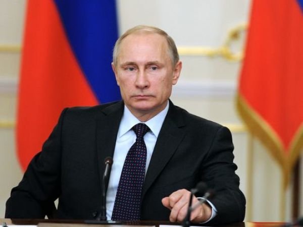 Ο Πούτιν αποσύρει τα ρωσικά στρατεύματα από τη Συρία