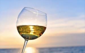 Αυξημένες οι εξαγωγές ελληνικού κρασιού σε τρίτες χώρες το 2019