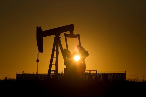 IEA: Υψηλότερη πρόβλεψη για τη ζήτηση πετρελαίου το 2017
