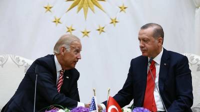 «Πόρτα» Μπάιντεν σε Ερντογάν: Τι ενόχλησε τον Τούρκο πρόεδρο