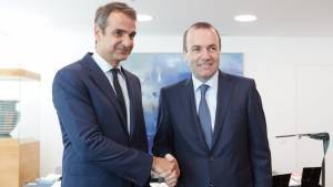 Μητσοτάκης: Στηρίζει Βέμπερ για την προεδρία του ΕΛΚ