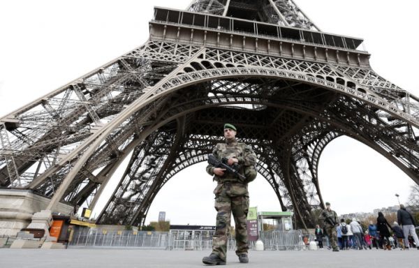 «Καταστροφή» για τον γαλλικό τουρισμό